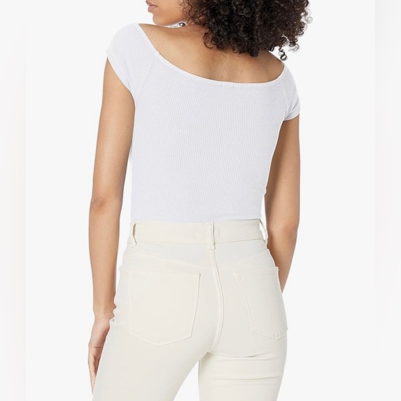 MONROW NWT Off shoulder Cutout Bodysuit - Picture 3 of 4